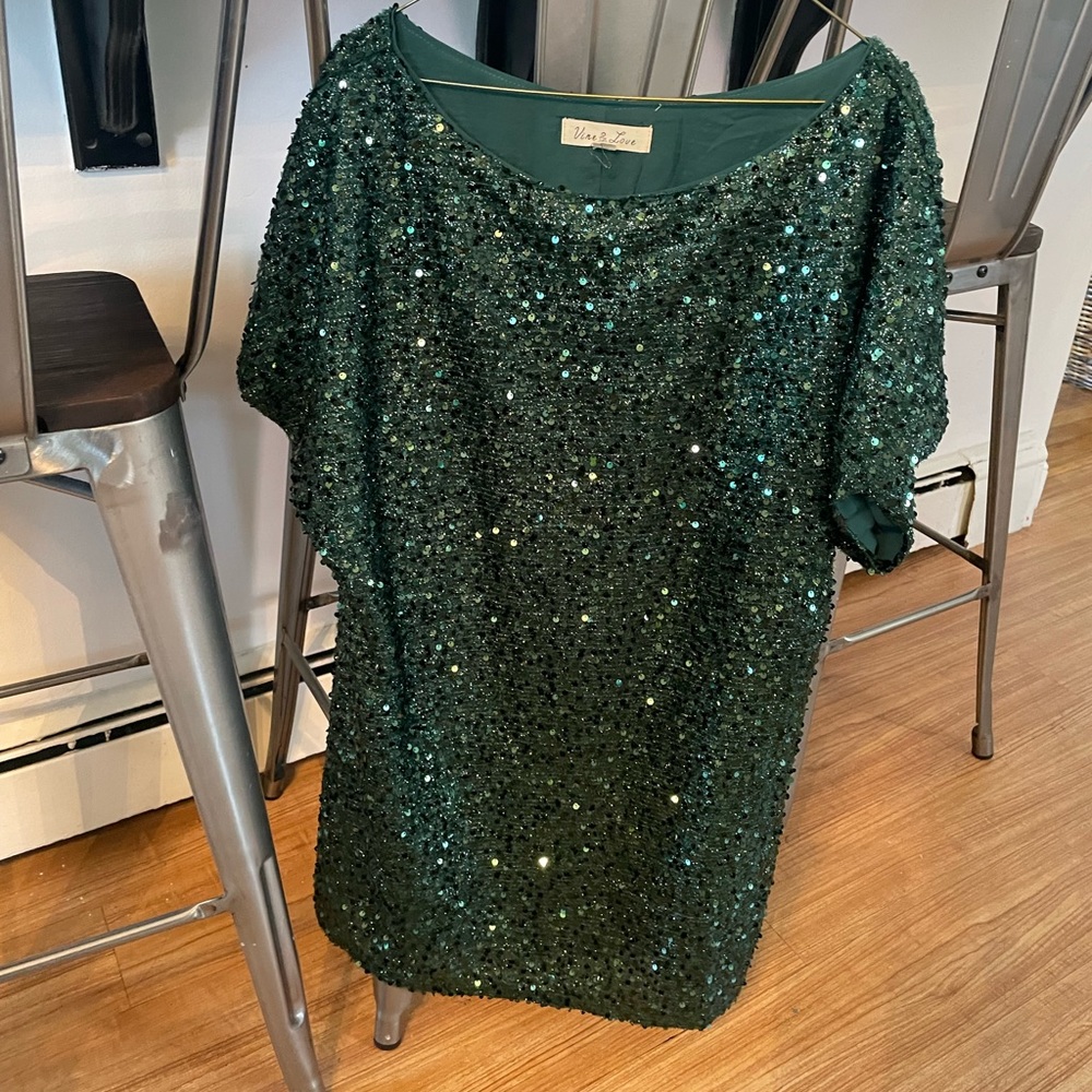 Green sequins dress
